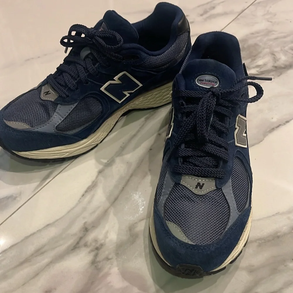NEW BALANCE 2002R Navy Blue - Picture 2 of 4
